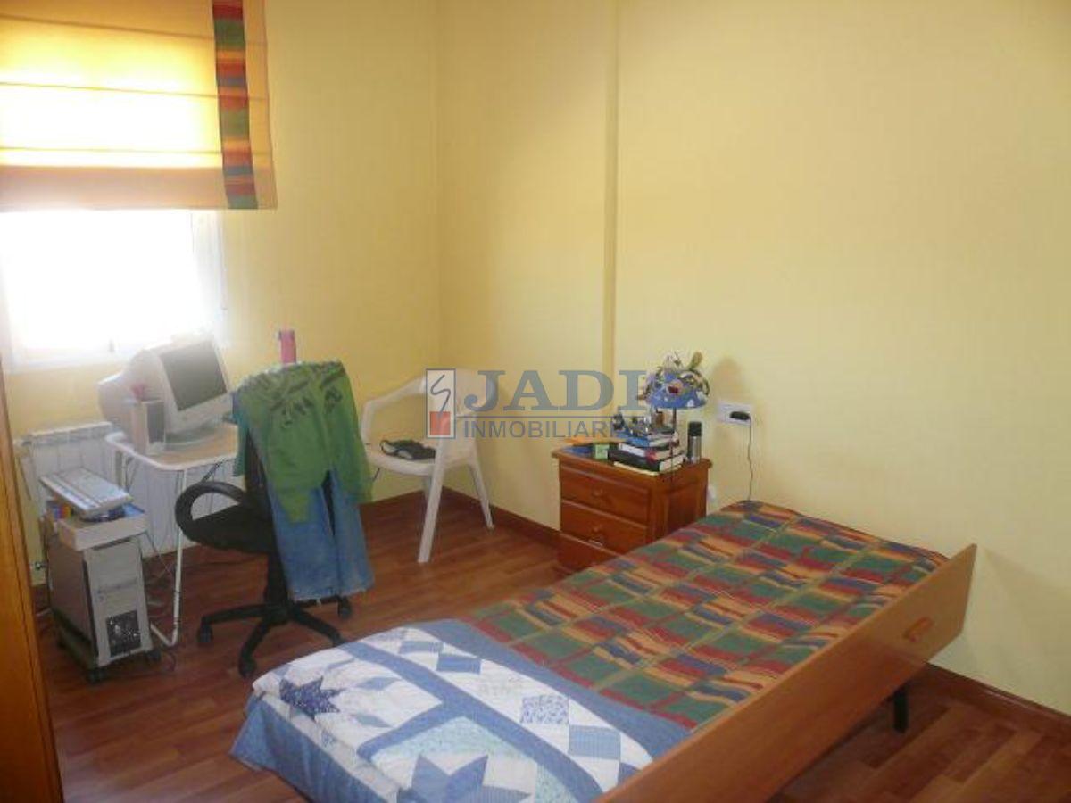For sale of house in Valdepeñas