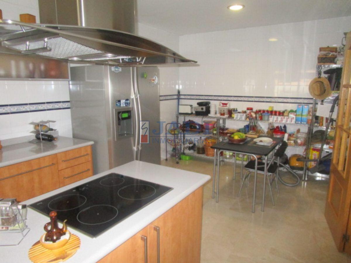 For sale of house in Valdepeñas