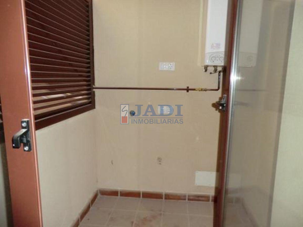 For sale of flat in Valdepeñas