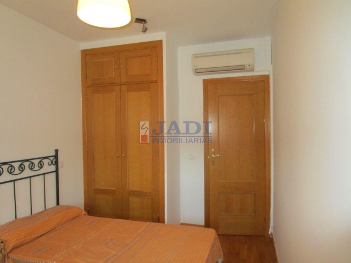 For sale of flat in Valdepeñas