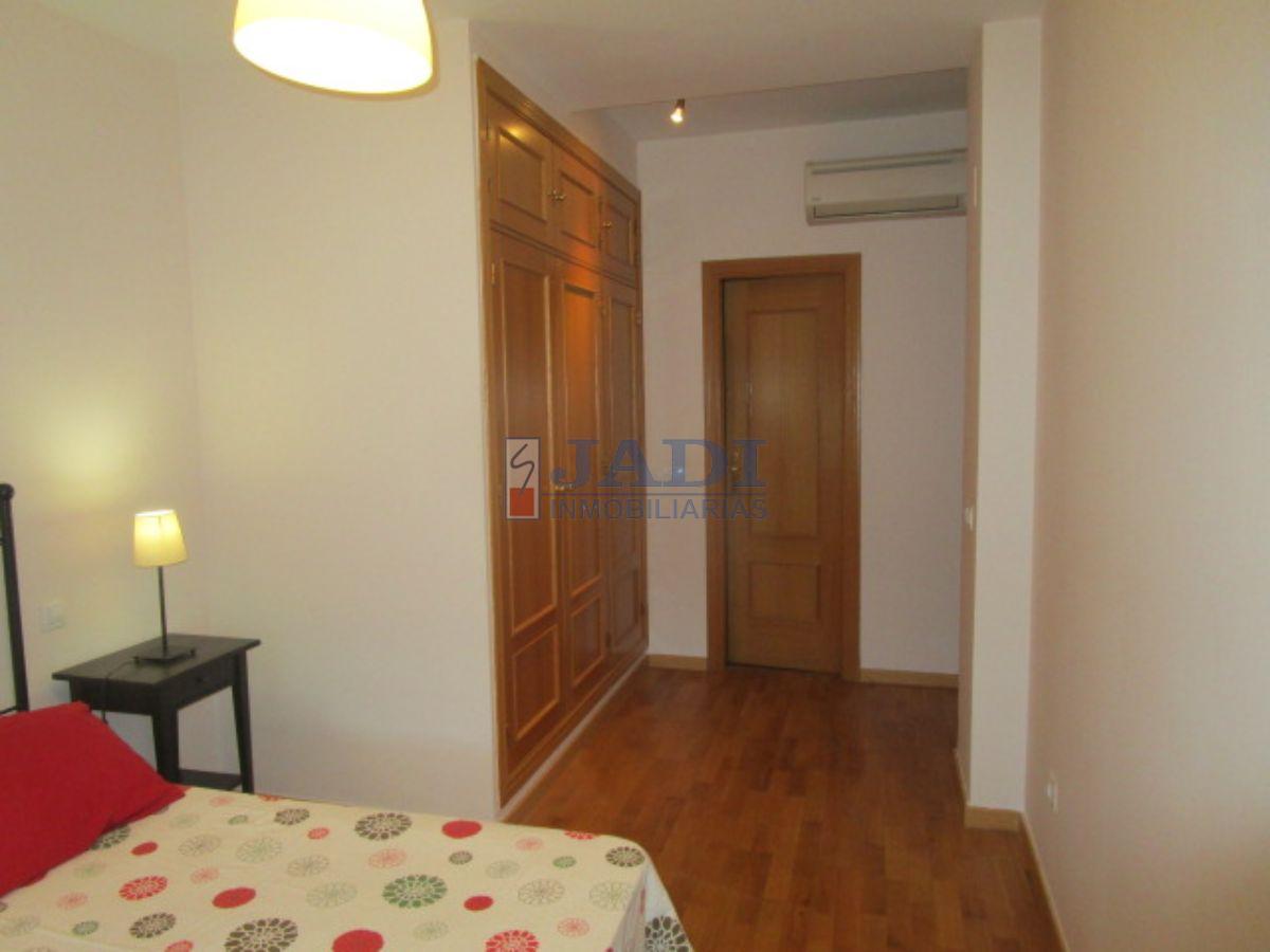 For sale of flat in Valdepeñas