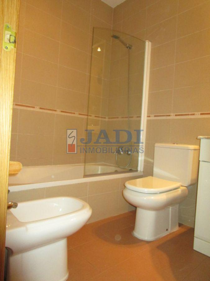 For sale of flat in Valdepeñas