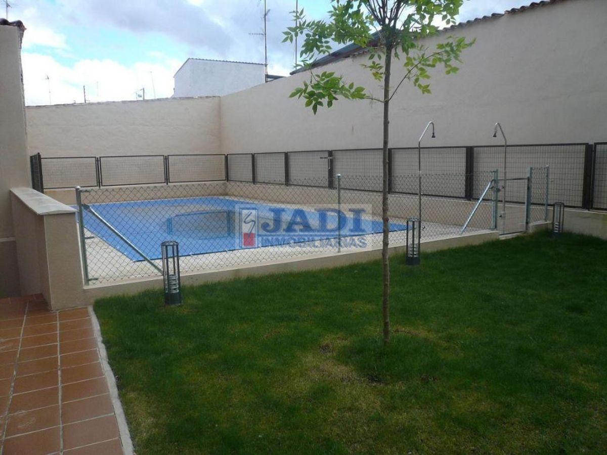 For sale of flat in Valdepeñas