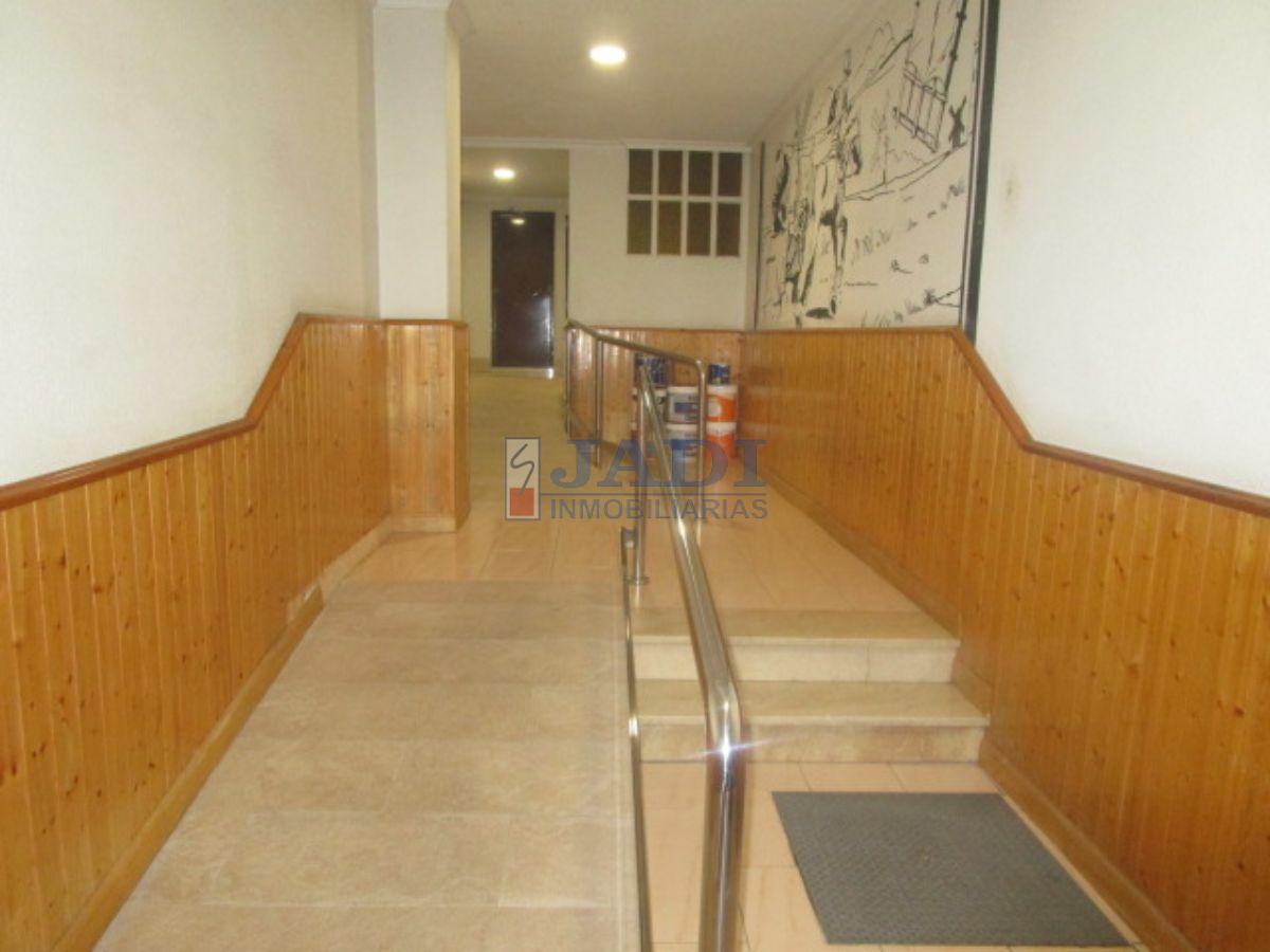 For sale of flat in Valdepeñas