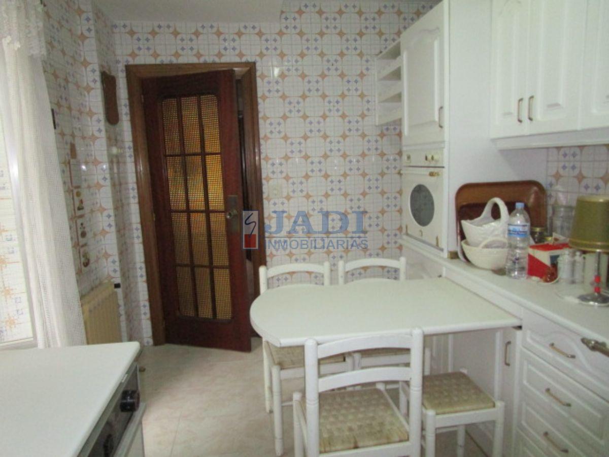 For sale of flat in Valdepeñas