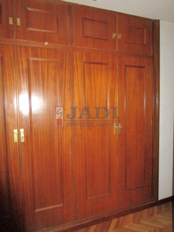 For sale of flat in Valdepeñas