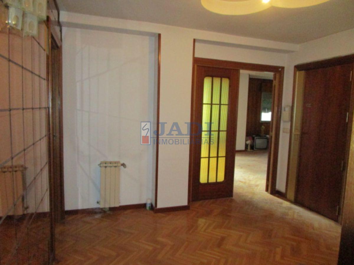 For sale of flat in Valdepeñas