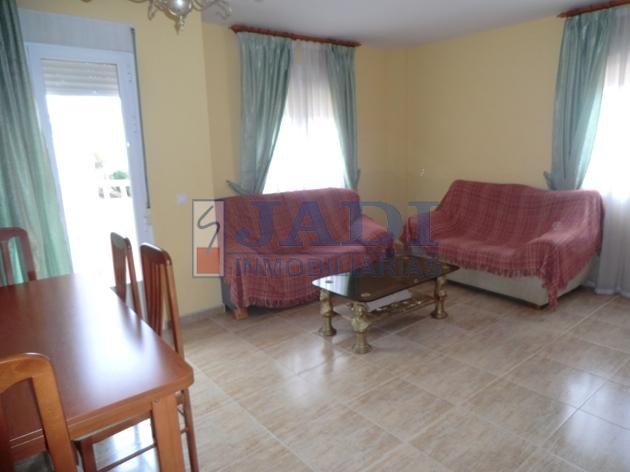 For sale of flat in Valdepeñas