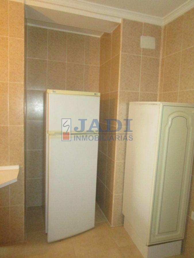 For sale of flat in Valdepeñas