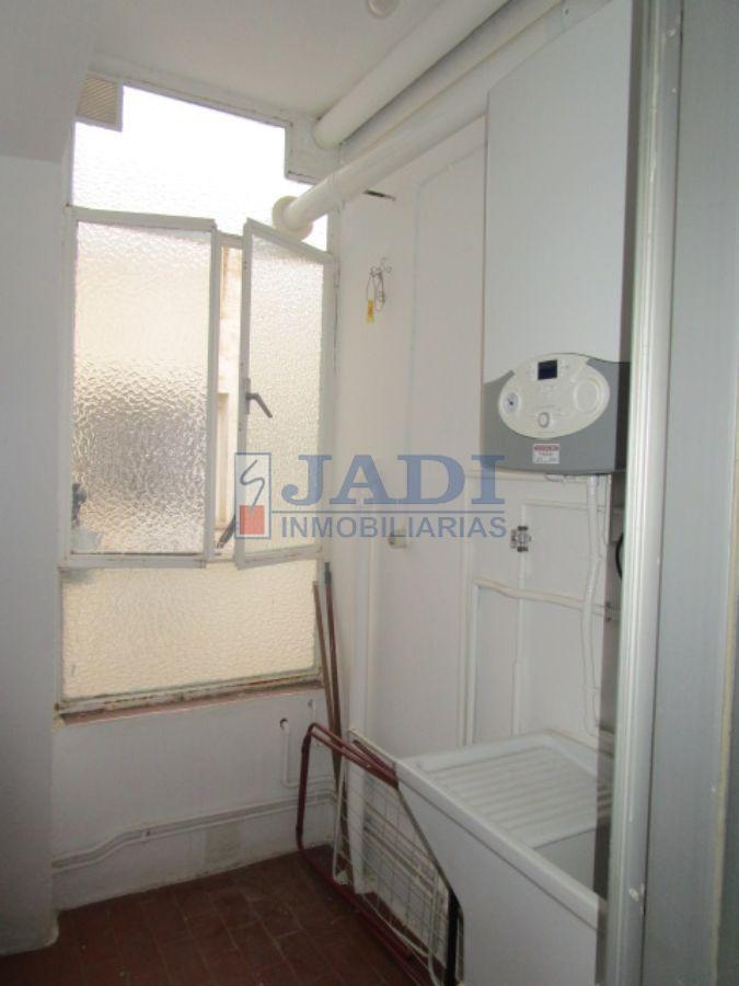 For sale of flat in Valdepeñas