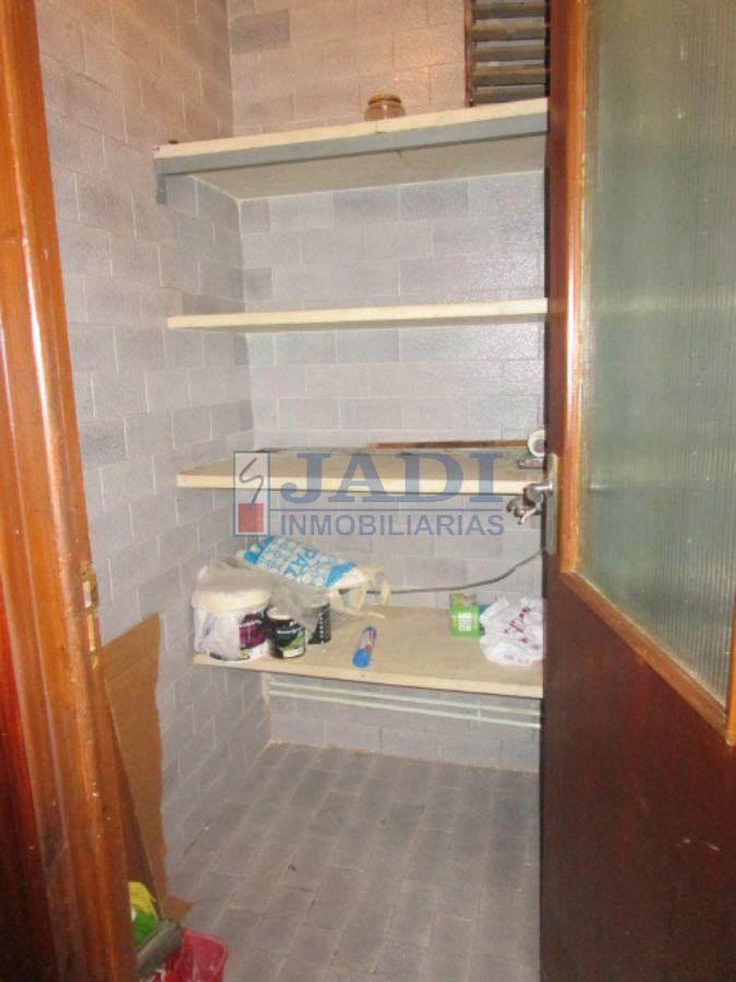 For sale of flat in Valdepeñas