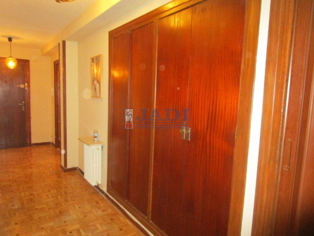 For sale of flat in Valdepeñas