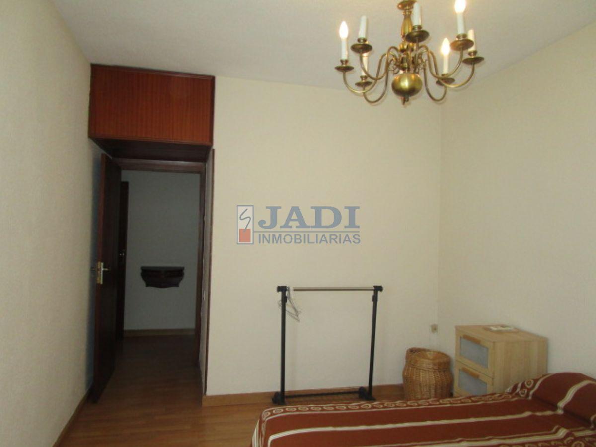 For sale of flat in Valdepeñas