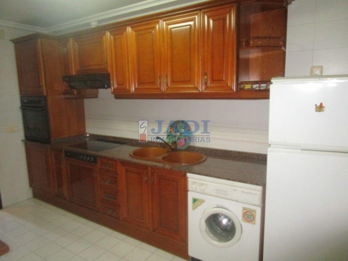 For sale of flat in Valdepeñas