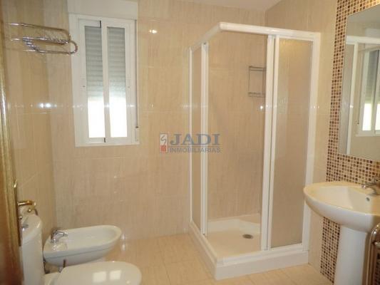Venta de piso en Valdepeñas