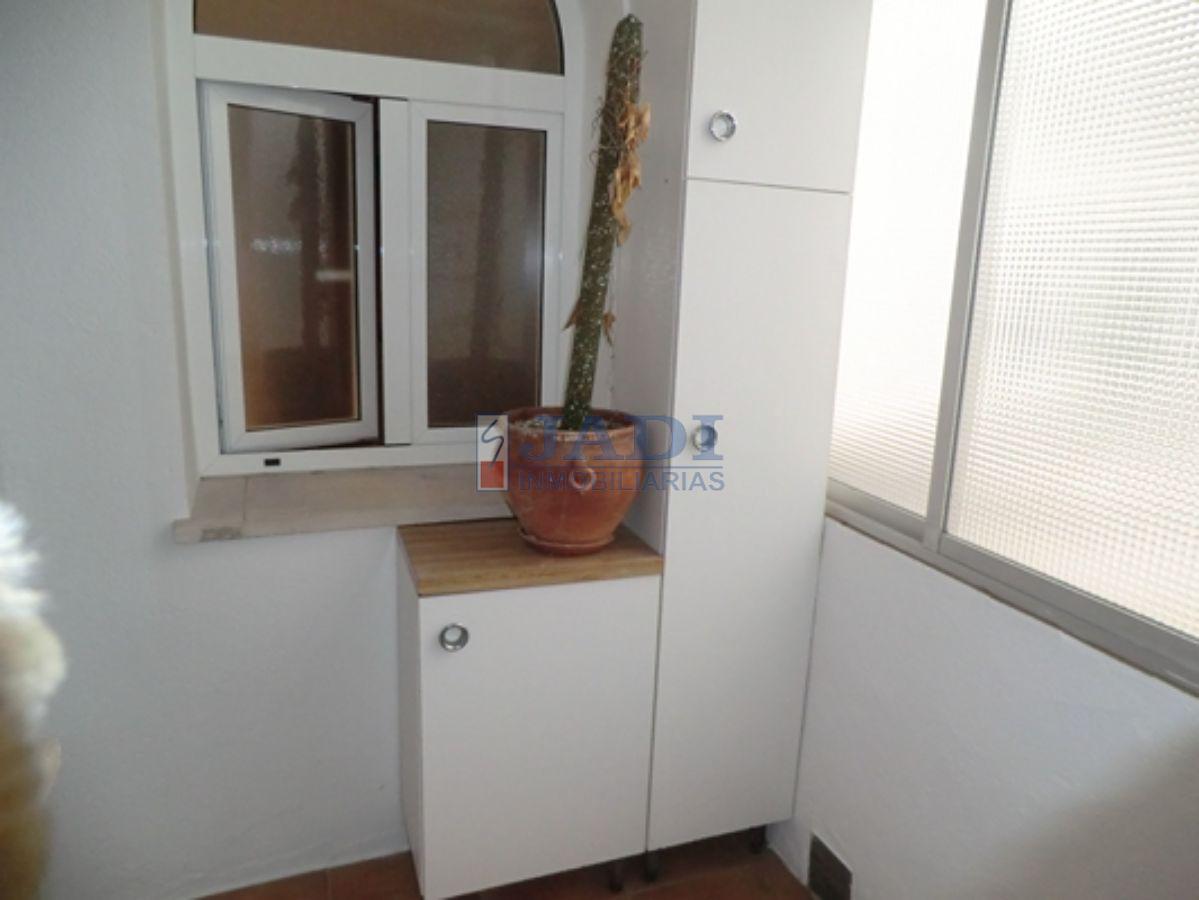 For sale of flat in Valdepeñas