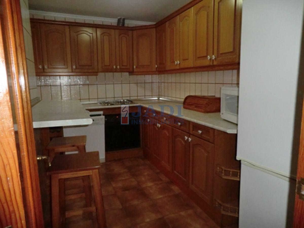 For sale of flat in Valdepeñas