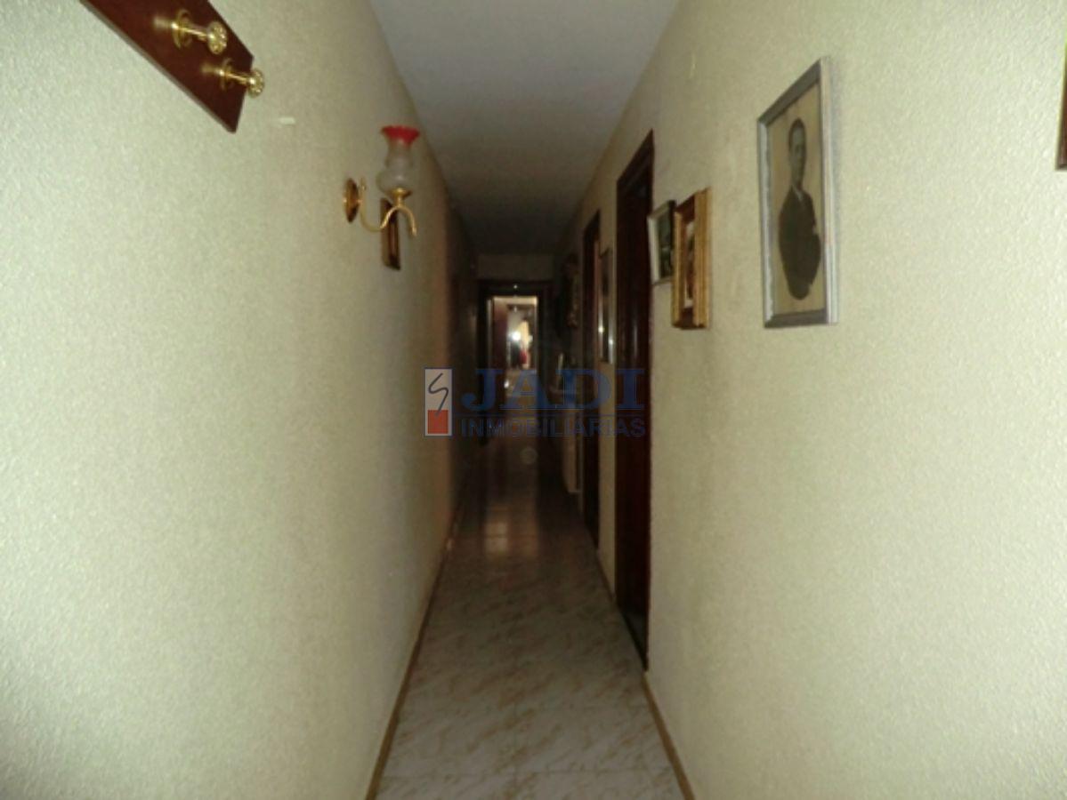 For sale of flat in Valdepeñas