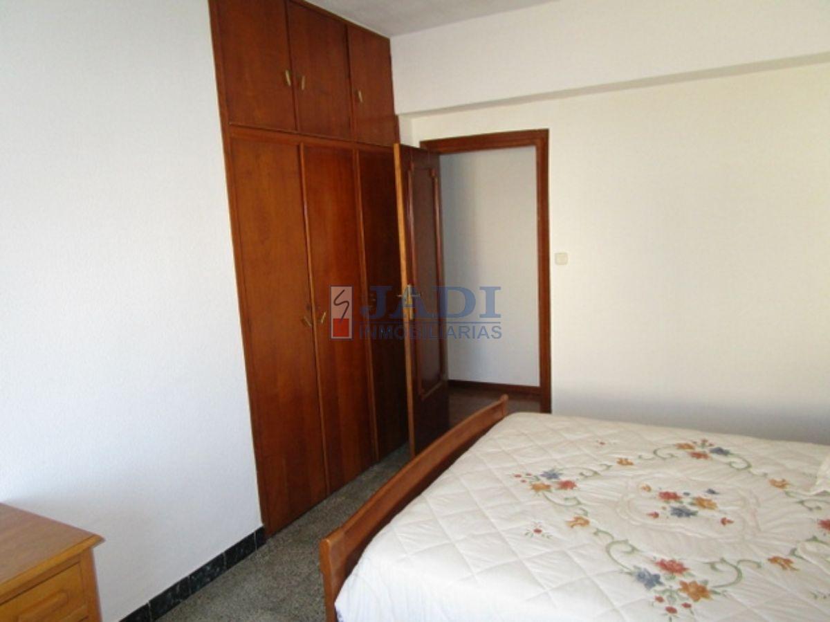 For sale of flat in Valdepeñas