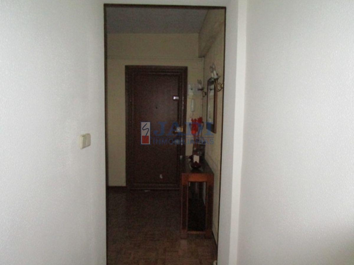 For sale of flat in Valdepeñas