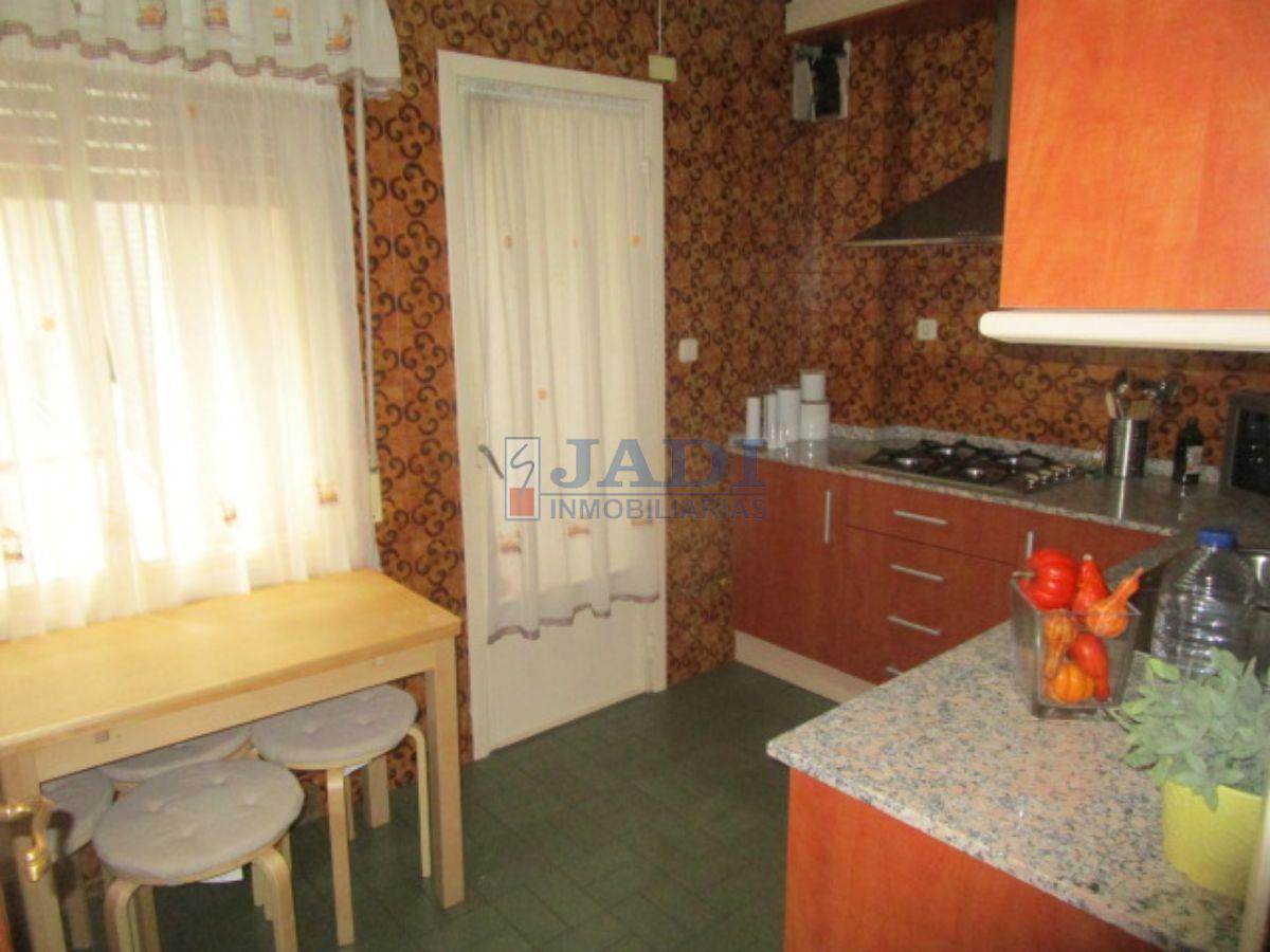 For sale of flat in Valdepeñas