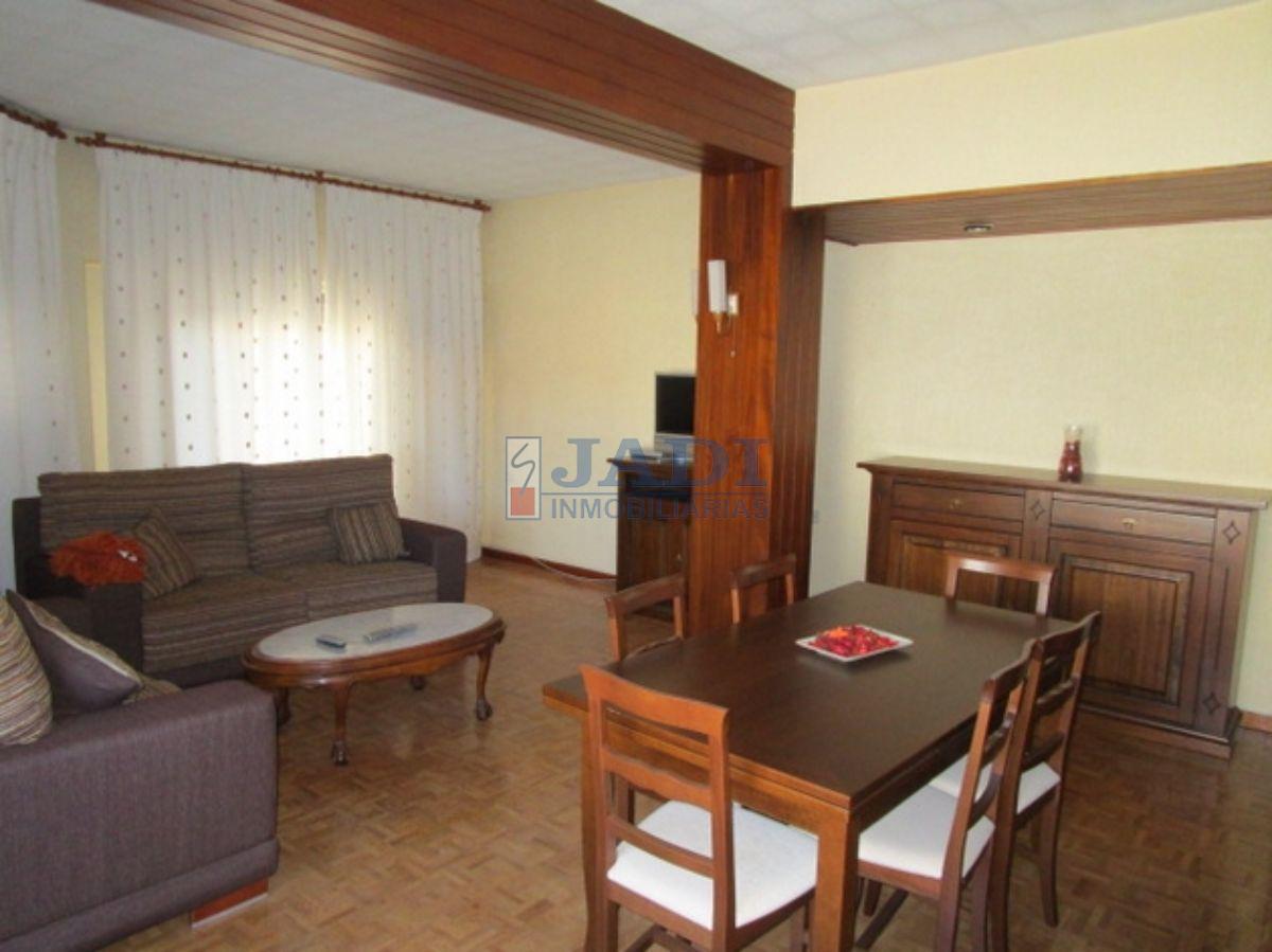 For sale of flat in Valdepeñas