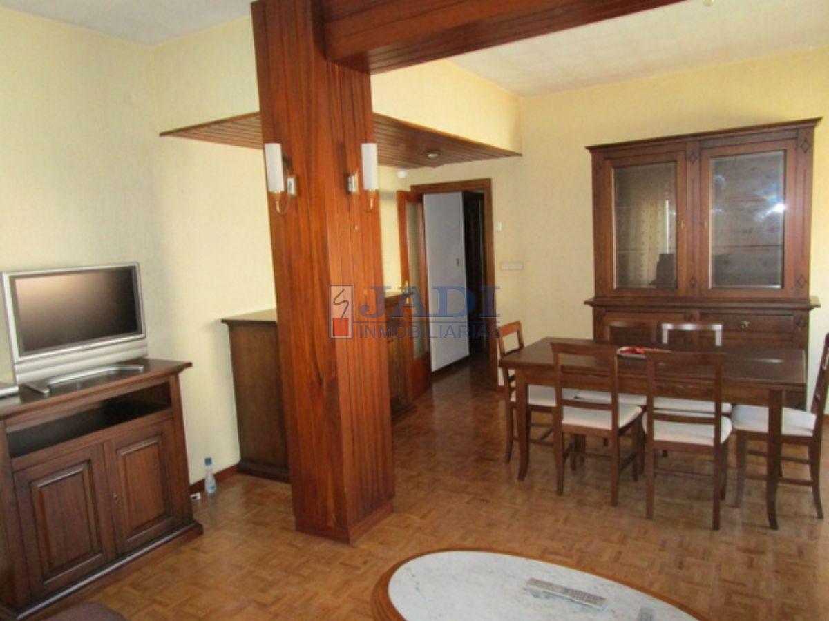 For sale of flat in Valdepeñas