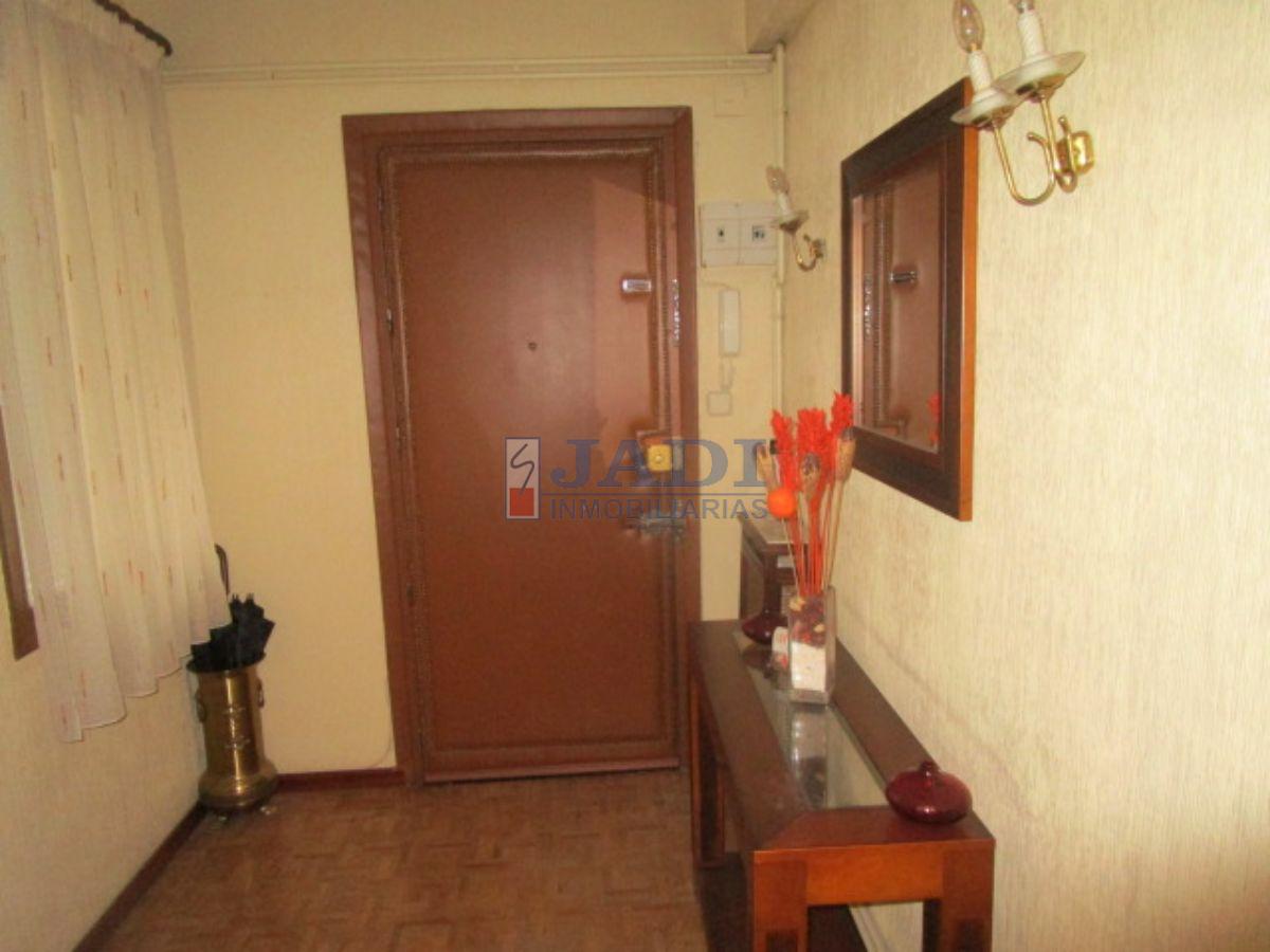 For sale of flat in Valdepeñas