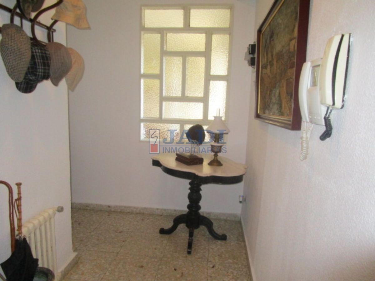 For sale of flat in Valdepeñas