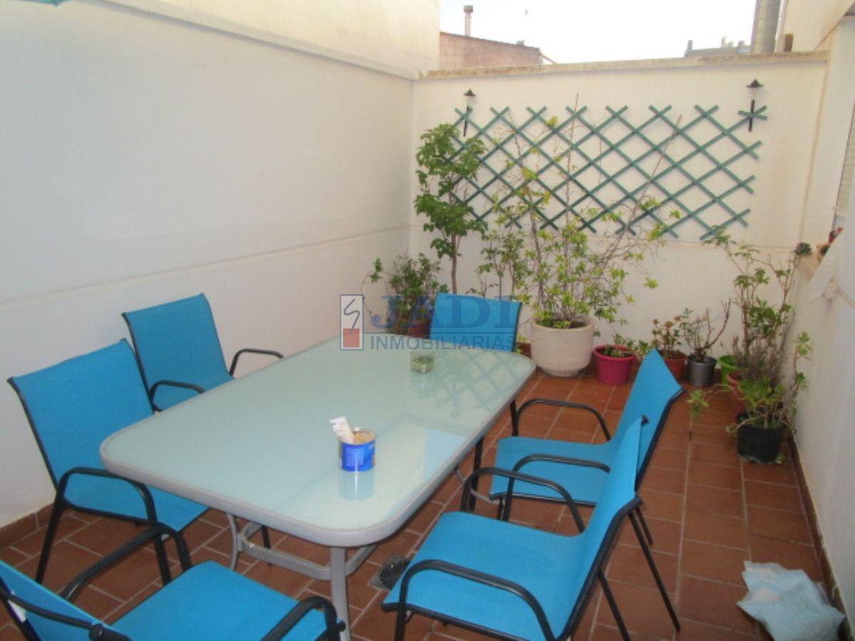 For sale of flat in Valdepeñas