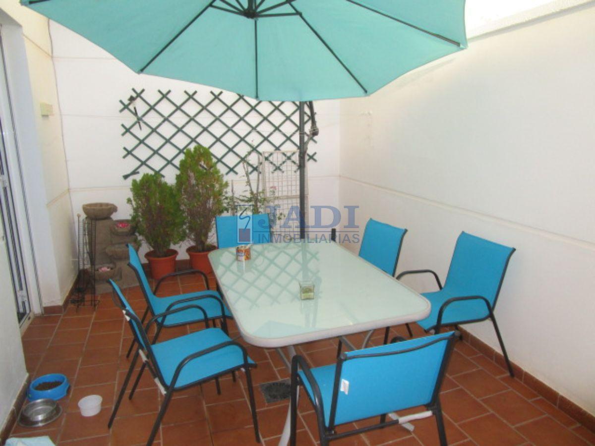 For sale of flat in Valdepeñas