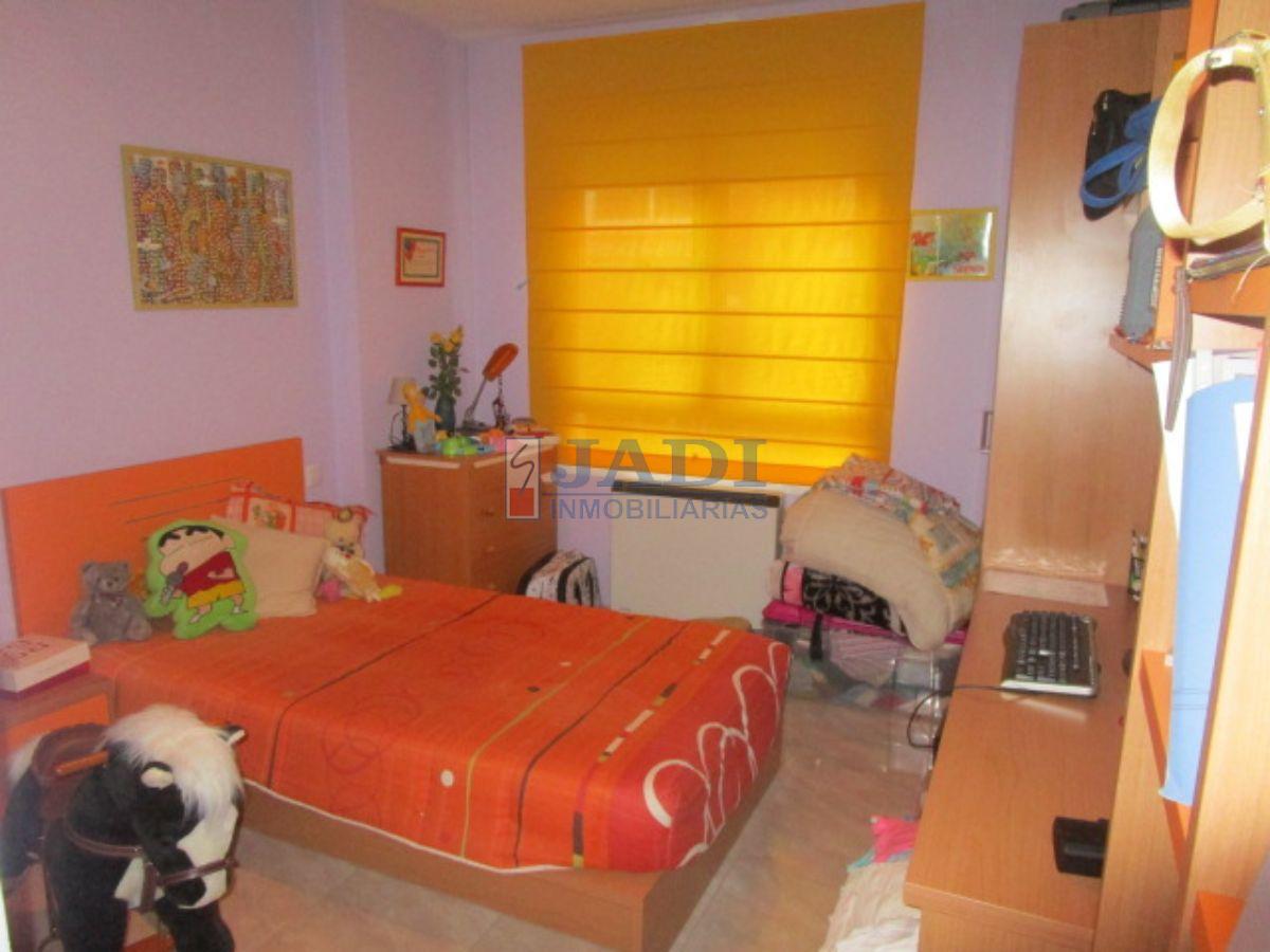 For sale of flat in Valdepeñas