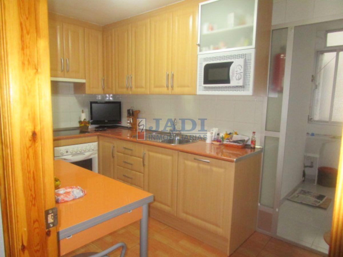 For sale of flat in Valdepeñas
