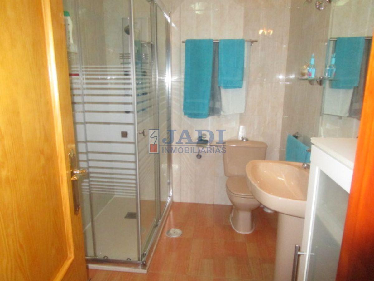 For sale of flat in Valdepeñas