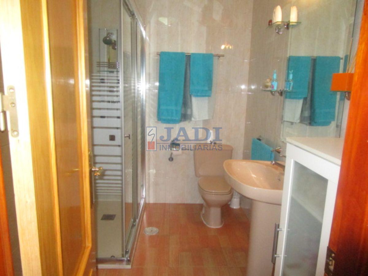 For sale of flat in Valdepeñas