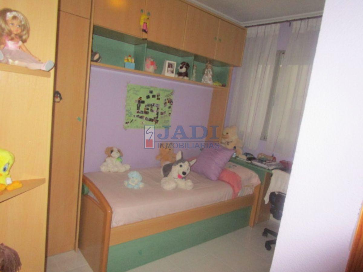 For sale of flat in Valdepeñas