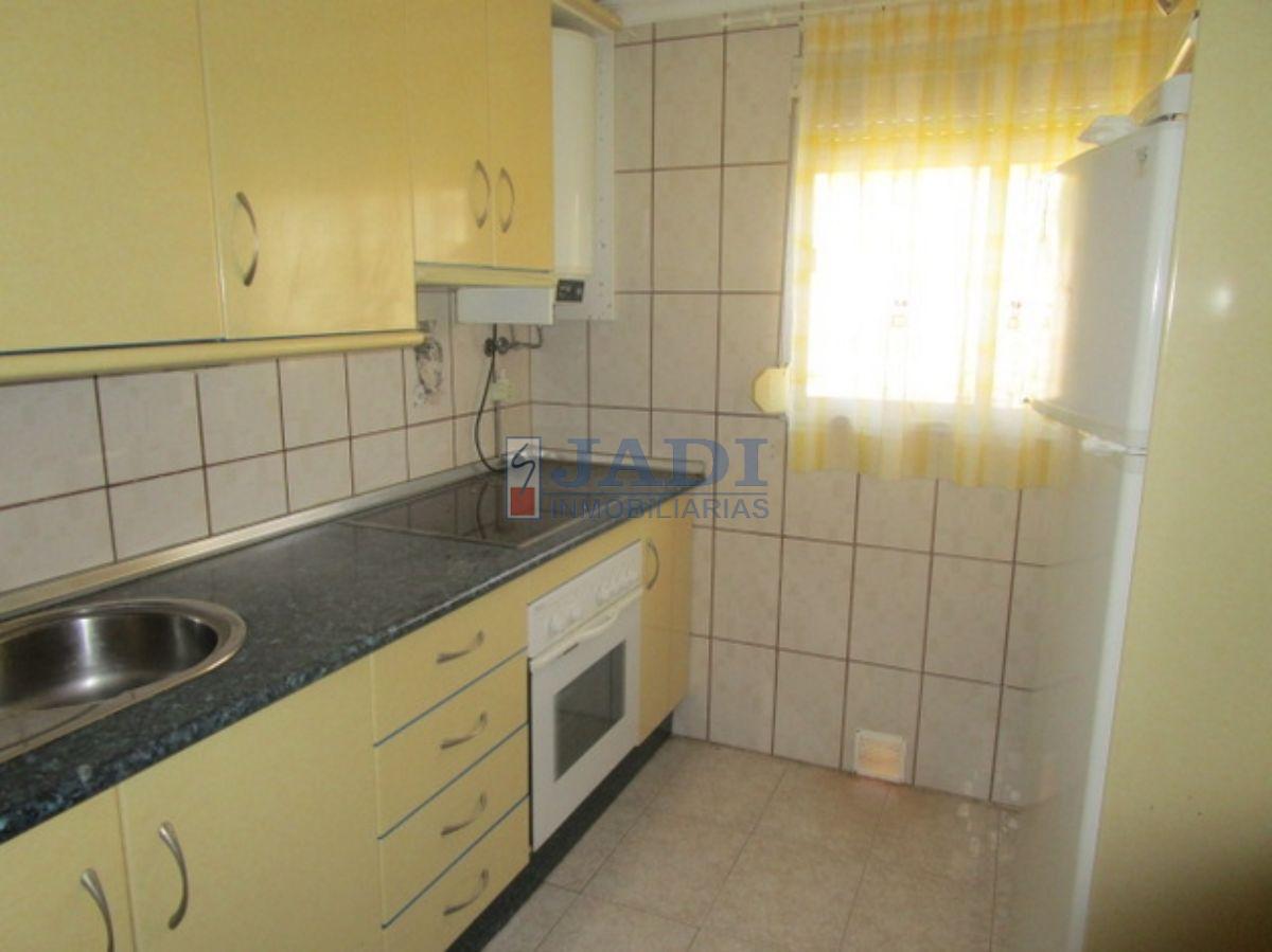 For sale of flat in Valdepeñas