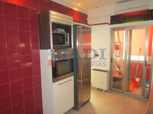 For sale of flat in Valdepeñas