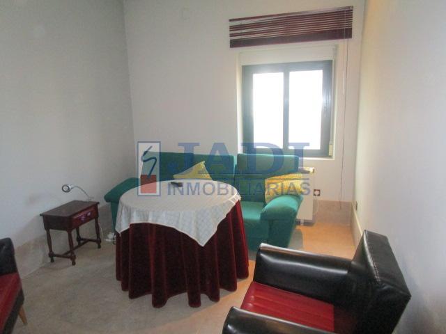 For sale of flat in Valdepeñas
