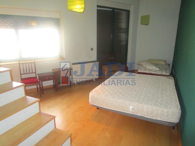 For sale of flat in Valdepeñas