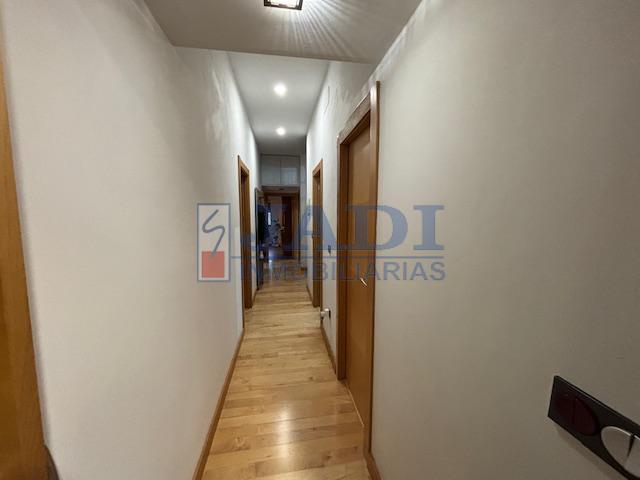 For sale of flat in Valdepeñas