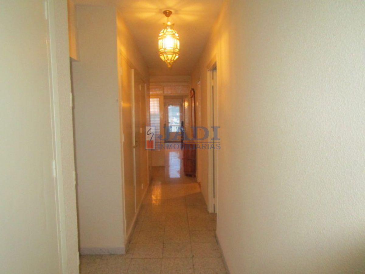 For sale of flat in Valdepeñas