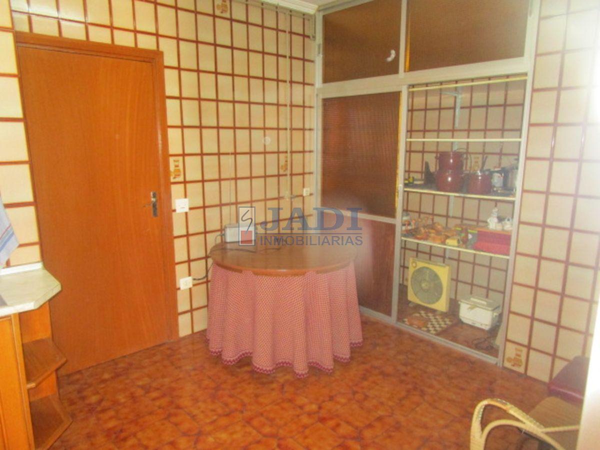 For sale of flat in Valdepeñas