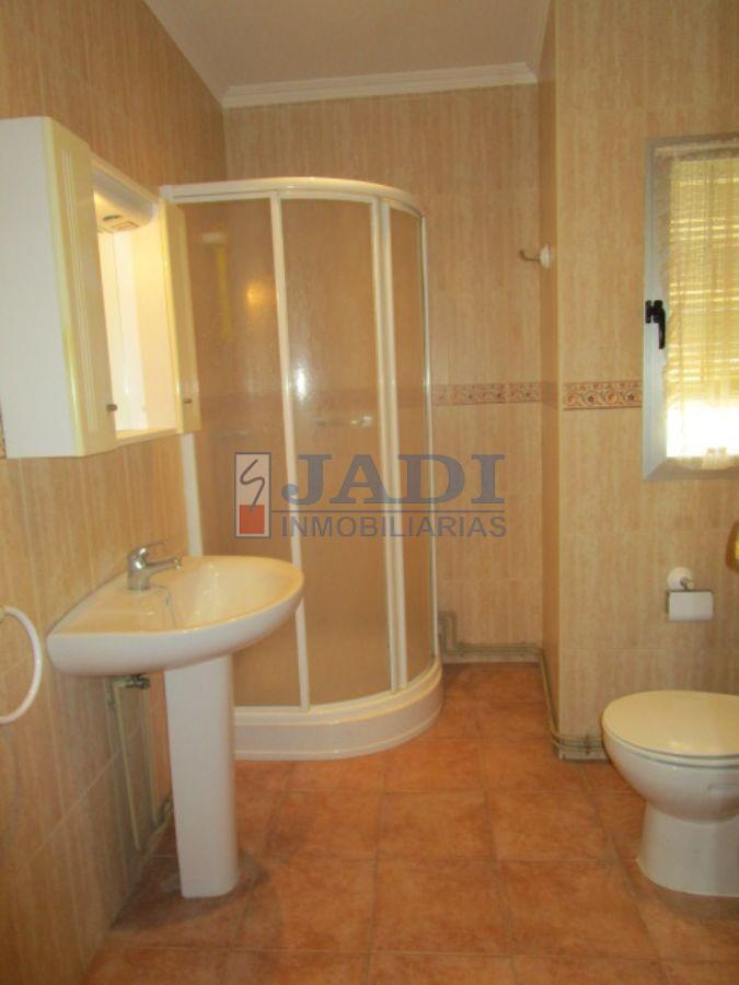 For sale of flat in Valdepeñas