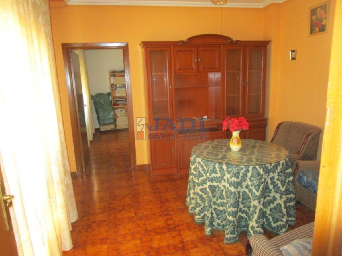 For sale of flat in Valdepeñas