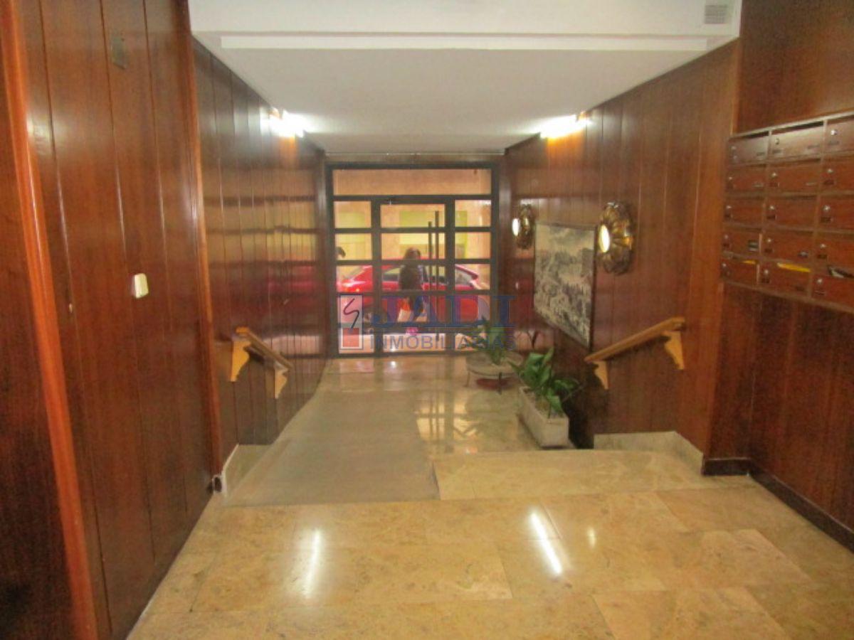 For sale of flat in Valdepeñas