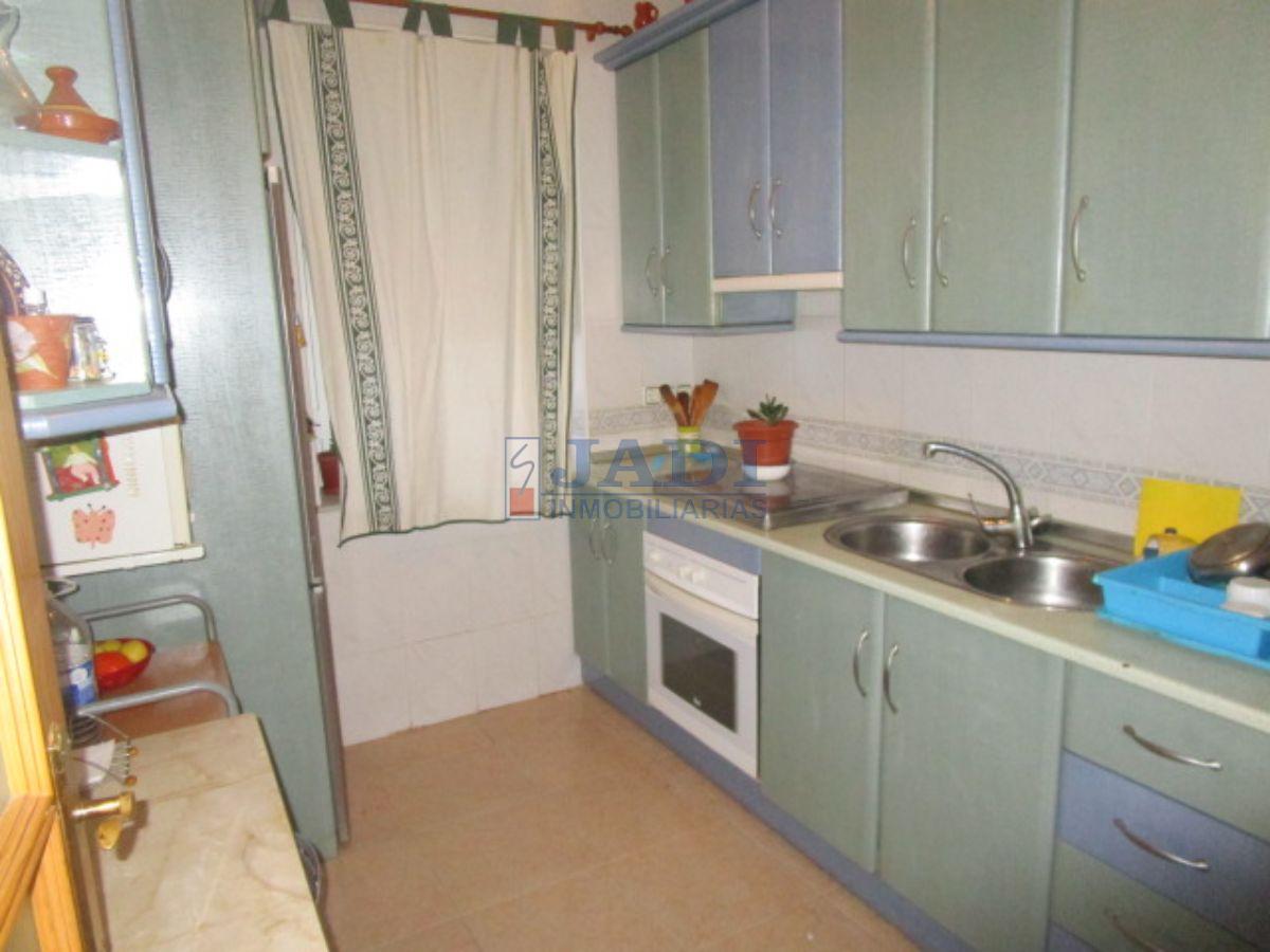 For sale of flat in Valdepeñas