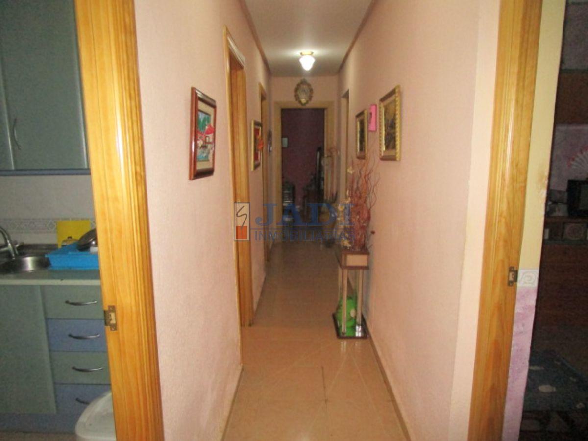 For sale of flat in Valdepeñas