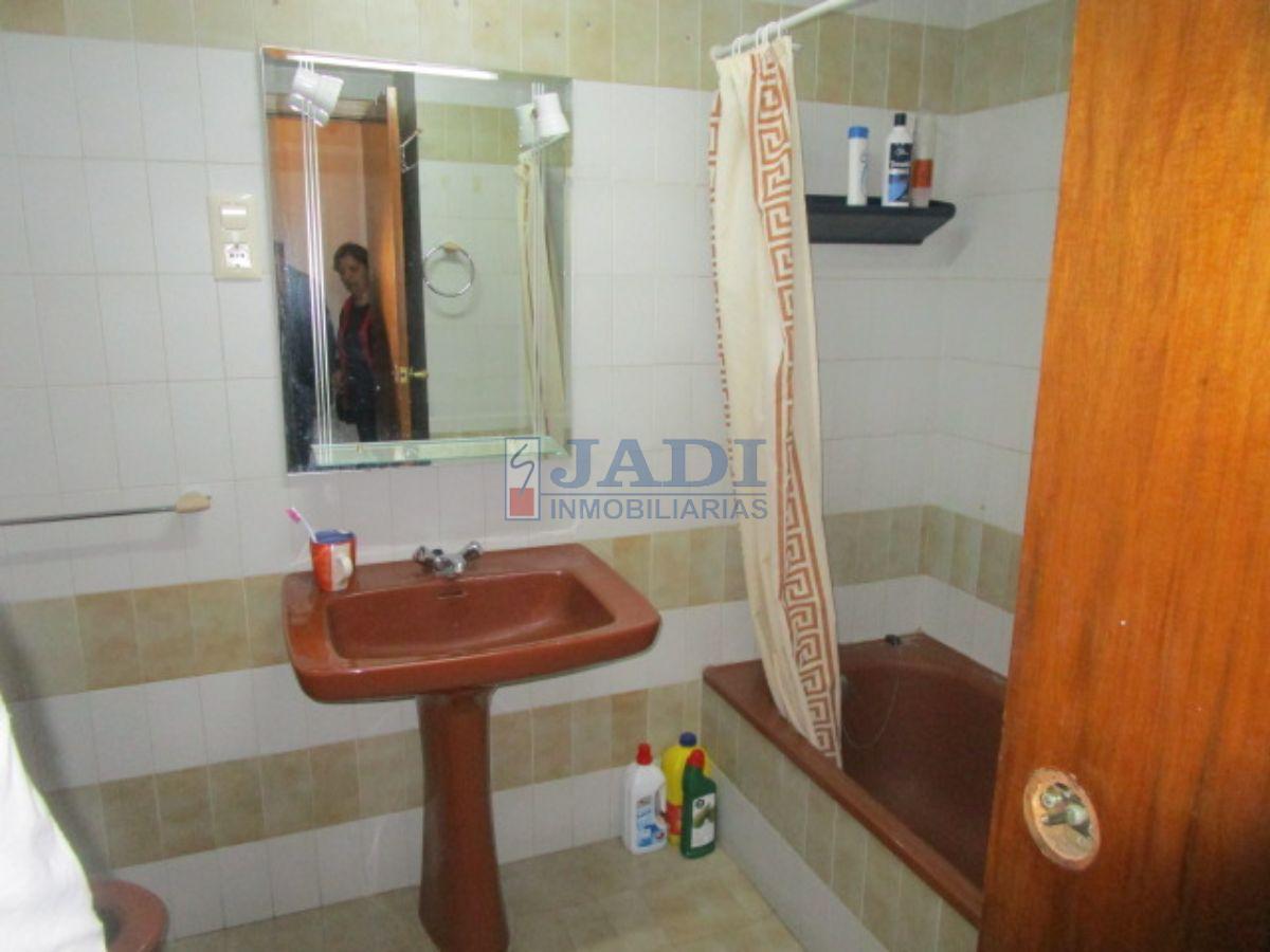 For sale of flat in Valdepeñas