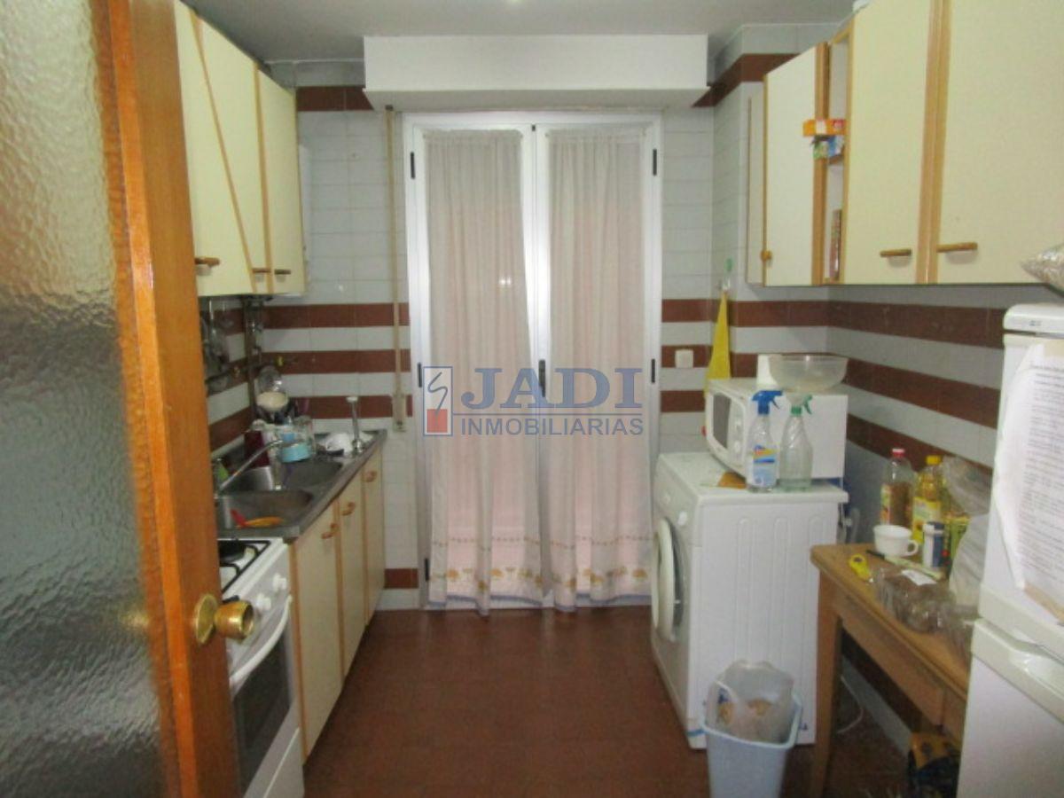 For sale of flat in Valdepeñas